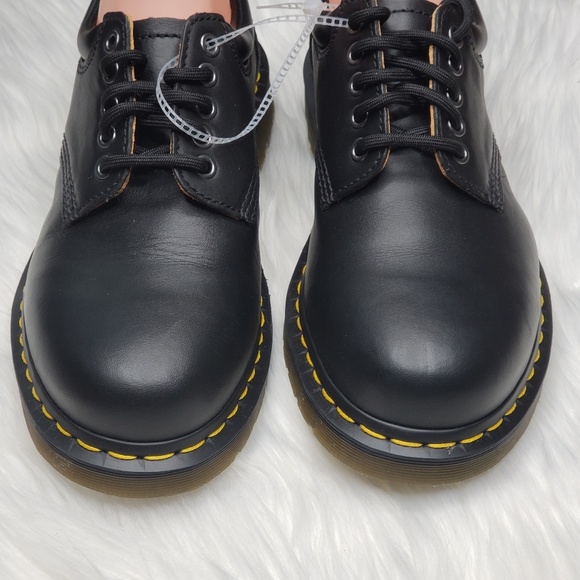 Dr. Martens 8053 Black Leather Oxford, Mens Size 8 - Picture 4 of 8